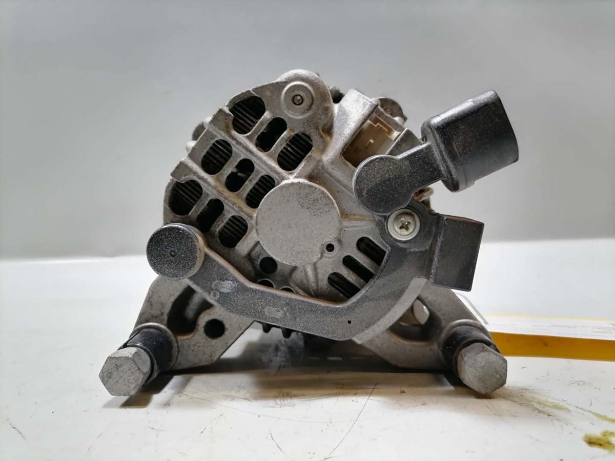 Peugeot 206 original Lichtmaschine Generator 1,4 55KW Bj.2009 Peugeot 206 original Lichtmaschine Generator 1,4 55KW Bj.2009